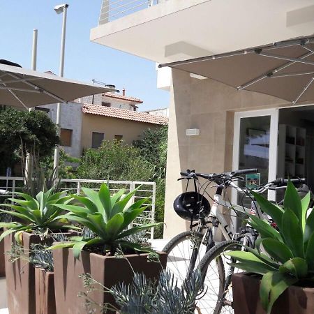 Via Del Faro Apartments Torre Canne Eksteriør billede
